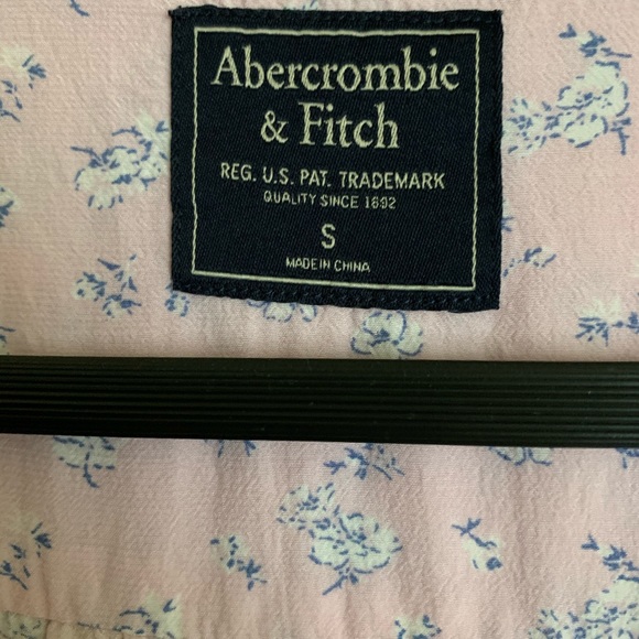 Soft pink Abercrombie blouse - Picture 4 of 4